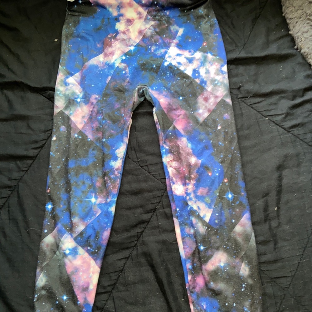Galaxy capris
